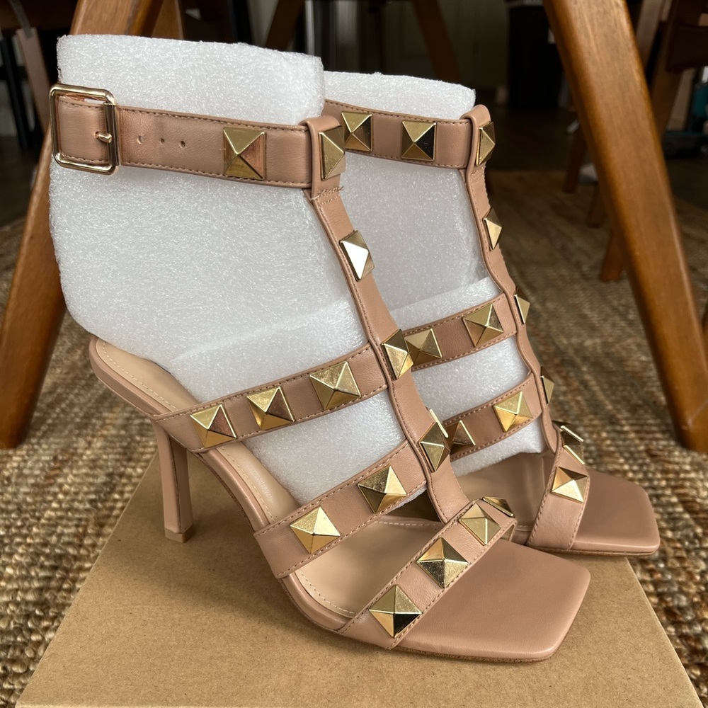 Capri tan leather sandals 👡